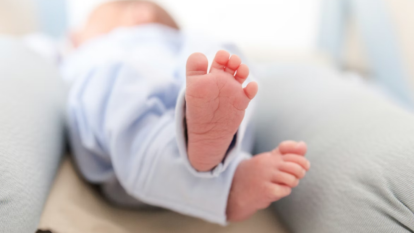 Ηλεία: Οστεομυελίτιδα, δαγκωματίες και πολλαπλά κατάγματα φέρει το βρέφος