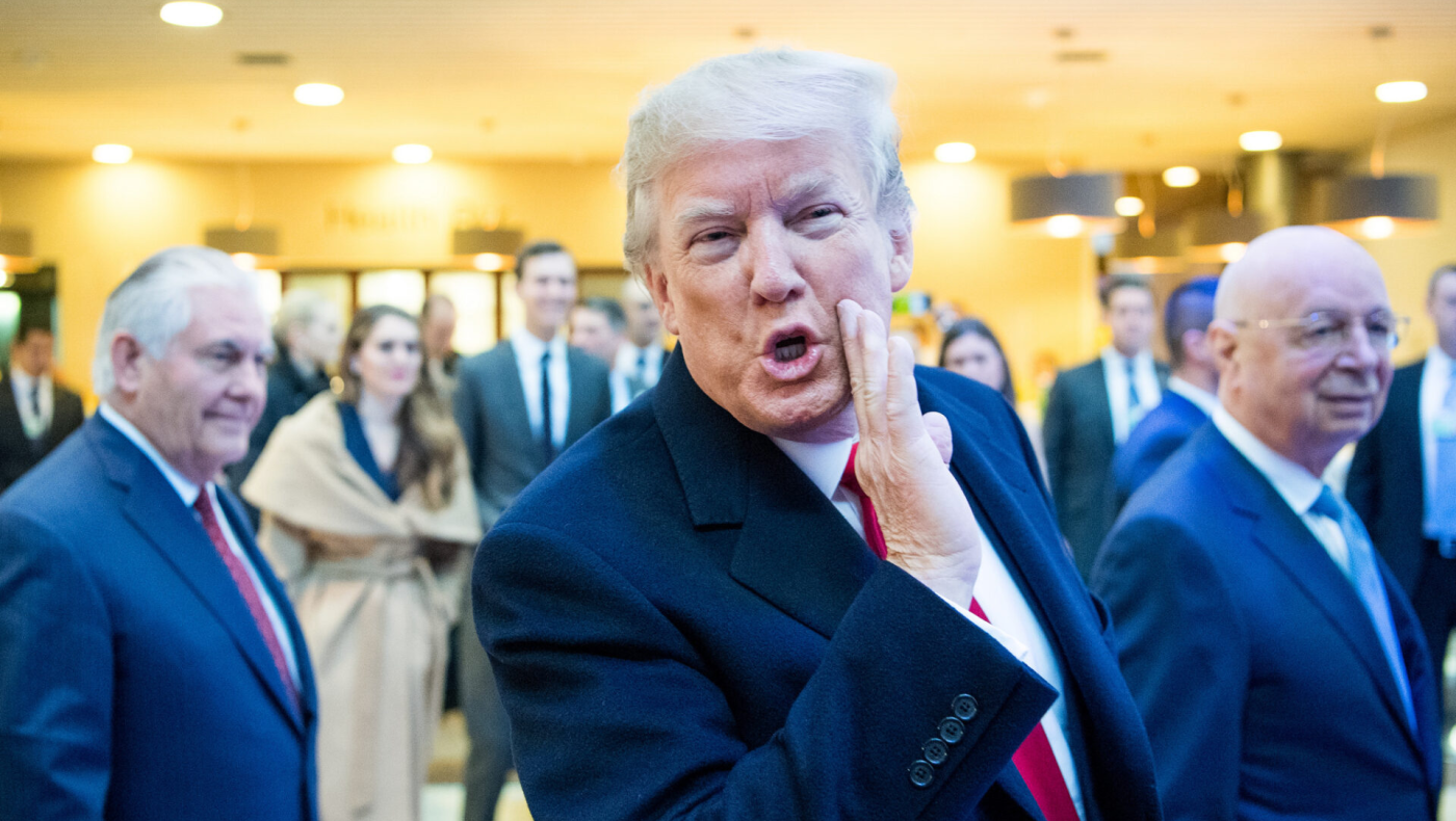 Τραμπ: «Διαπραγματευόμαστε, αλλά θα ανατινάξουμε το Χαργκ»