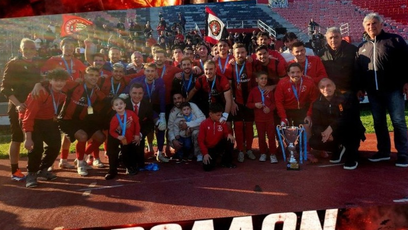 Απονομή κυπέλλου στον πρωταθλητή Απόλλωνα Καλαμαριάς