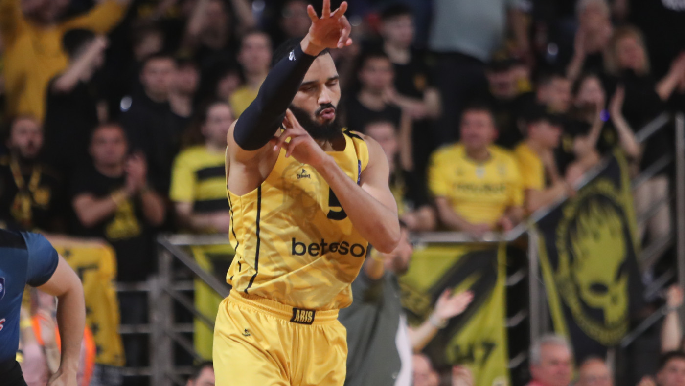 Ο Άρης υπέταξε την ΑΕΚ στο καμίνι του Αλεξανδρείου