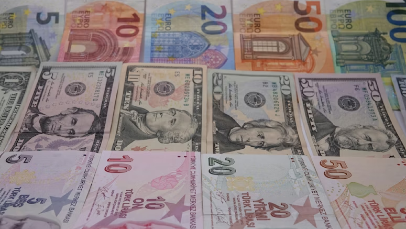 «Βυθίζεται» η τουρκική οικονομία: 200 λίρες ισοδυναμούν με... 3,8 ευρώ