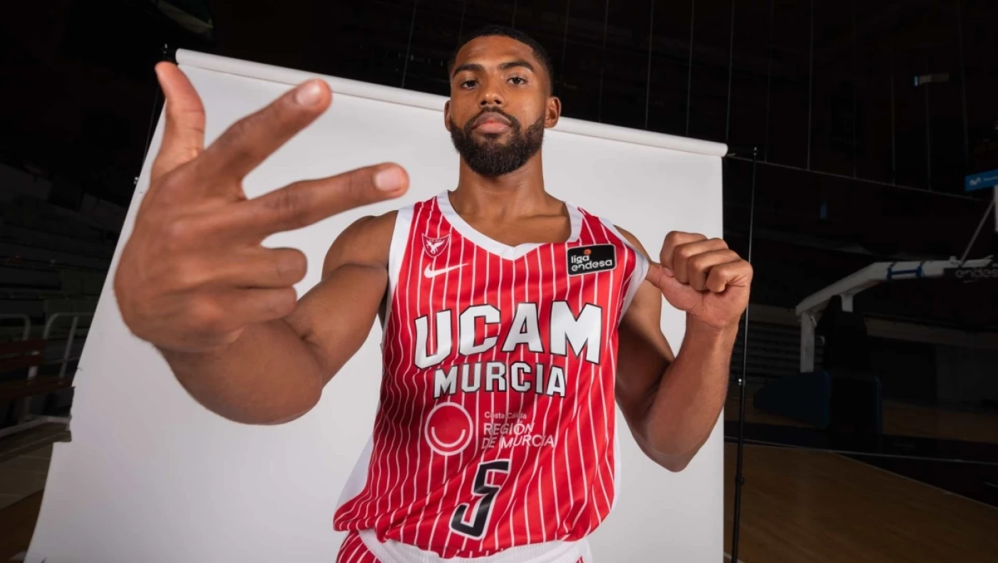 Ο Ντε-Τζούλιους μπήκε στην ίδια λίστα με Πέτροβιτς και Ναβάρο-Ο λόγος