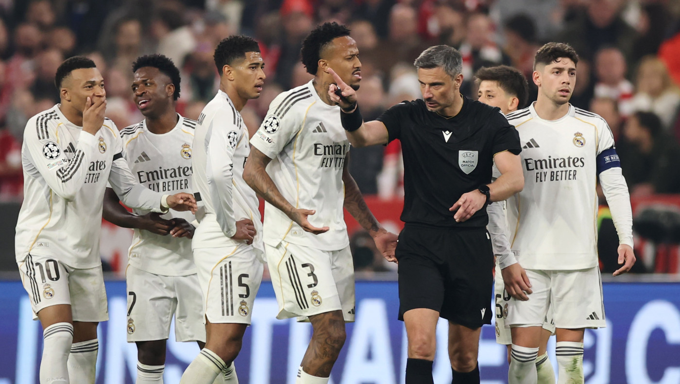 Απίθανο βίντεο: Δημοσιογράφοι στη Βαρκελώνη πανηγύρισαν έξαλλα τον αποκλεισμό της Ρεάλ!