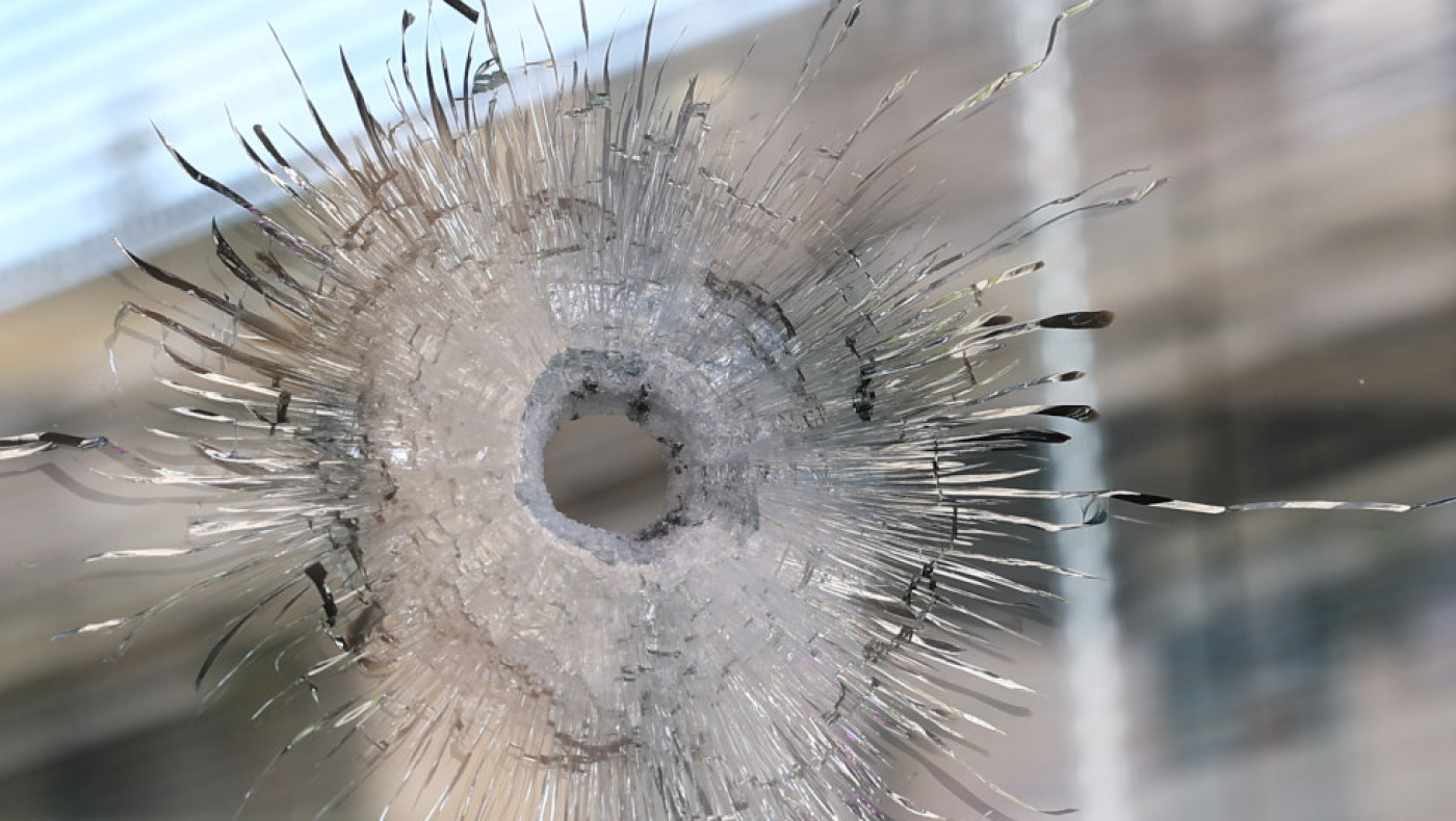 Θεσσαλονίκη: Επίθεση με σφαίρες και απειλές εκβιασμού σε επιχείρηση αυτοκινήτων