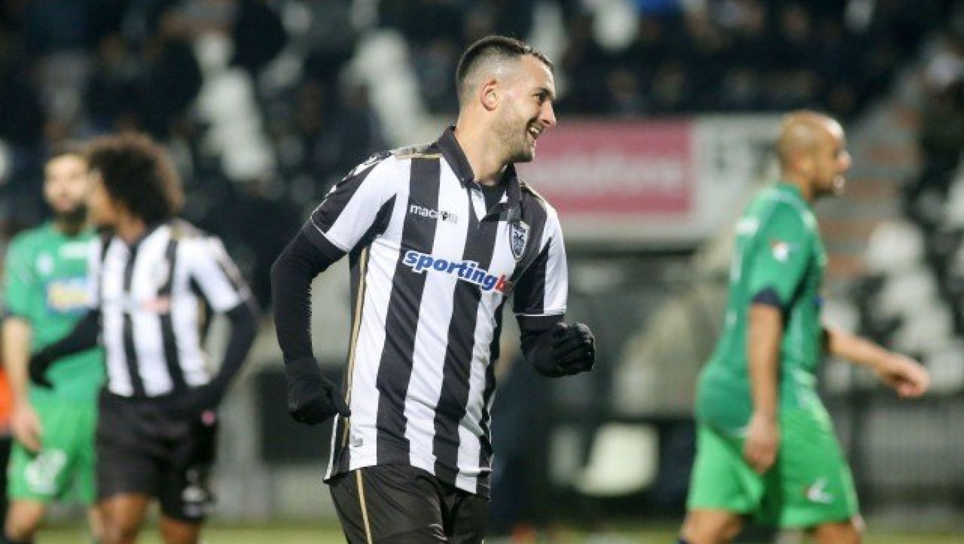 Τον λένε Φακούντο                 και είναι σκόρερ