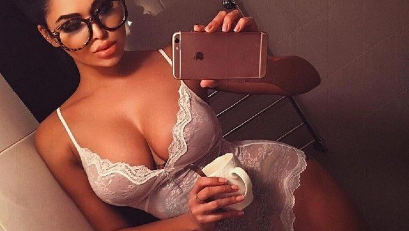 H «πρώην» του Ντρογκμπά είναι η απάντηση στο κρύο!(pics)