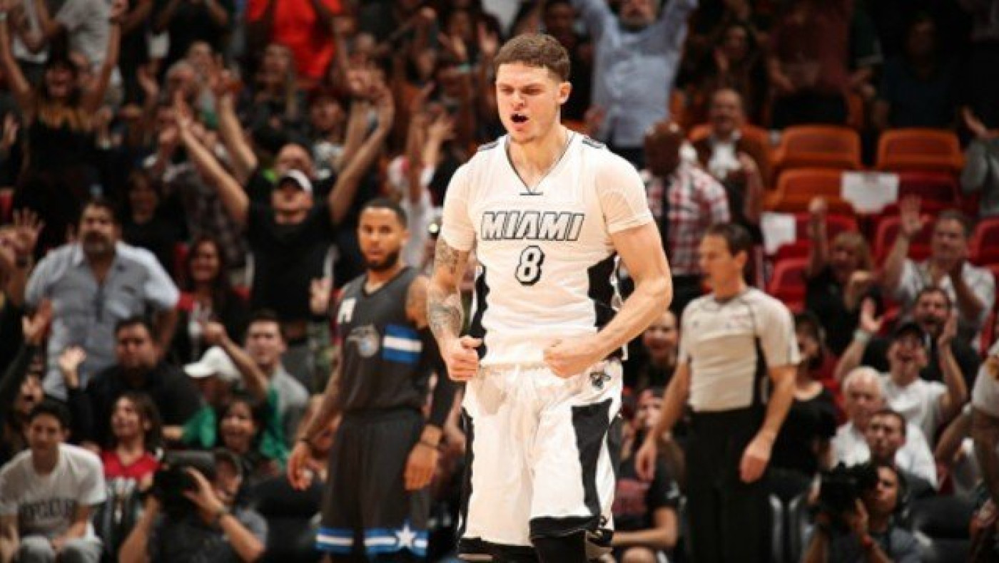 Τάιλερ Τζόνσον με καρφωματάρα στην κορυφή του Top 10 (vid)