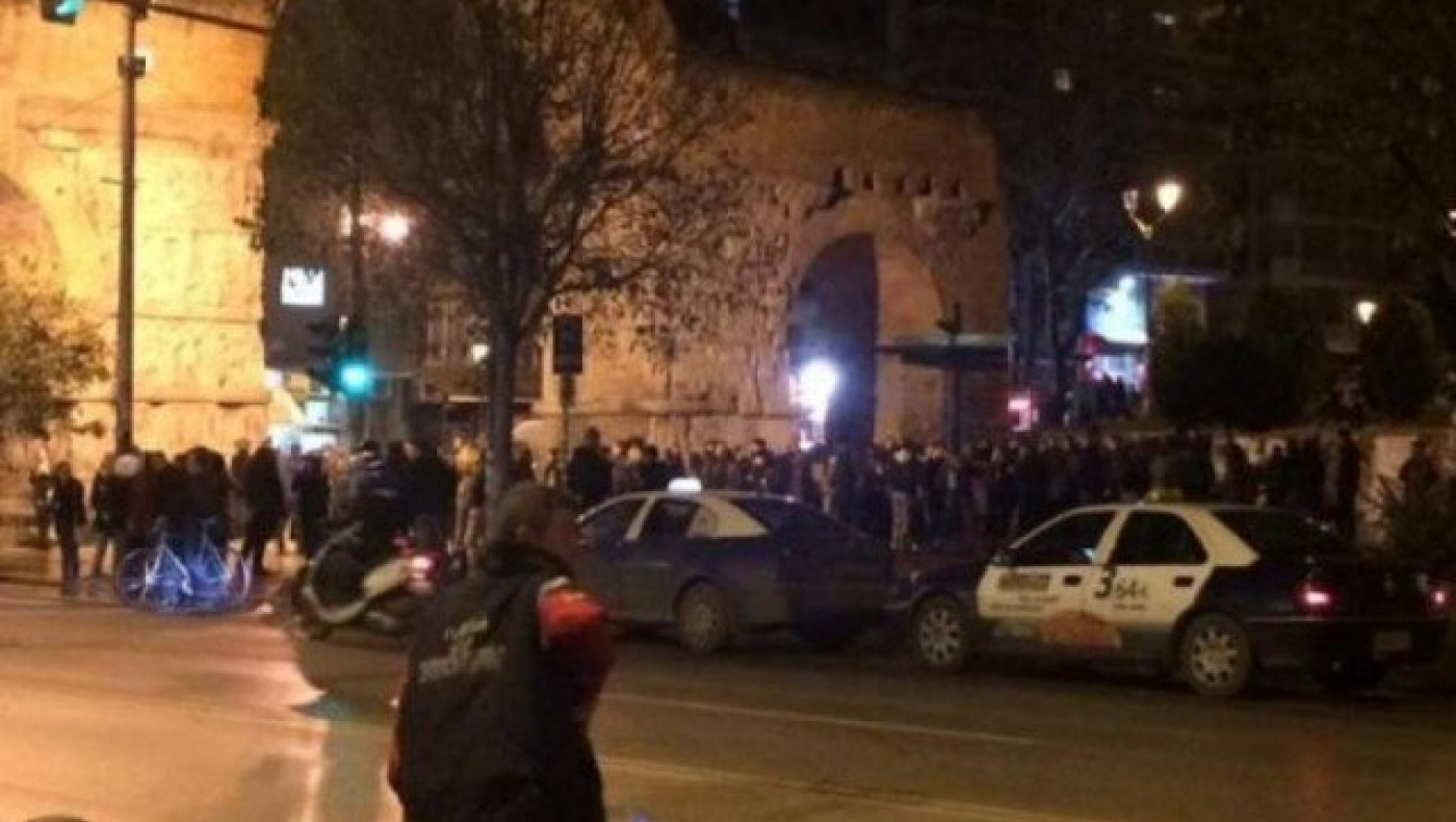 ΕΚΤΑΚΤΟ - Θεσσαλονίκη: Πορεία αντιεξουσιαστών στο κέντρο