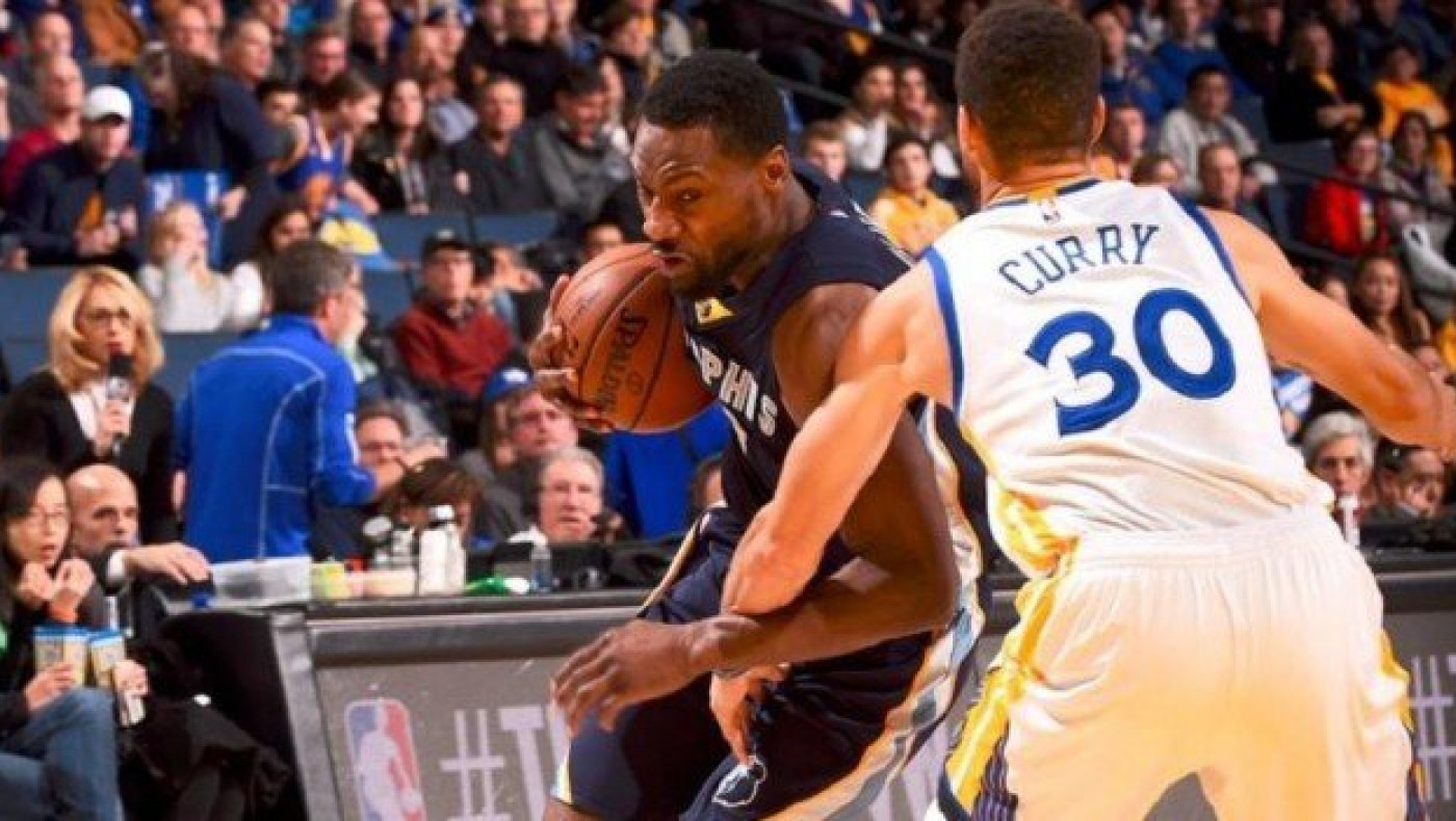 «Δάγκωσαν» τους Ουόριορς οι Γκρίζλις, πήραν εκδίκηση οι Νικς (vids)