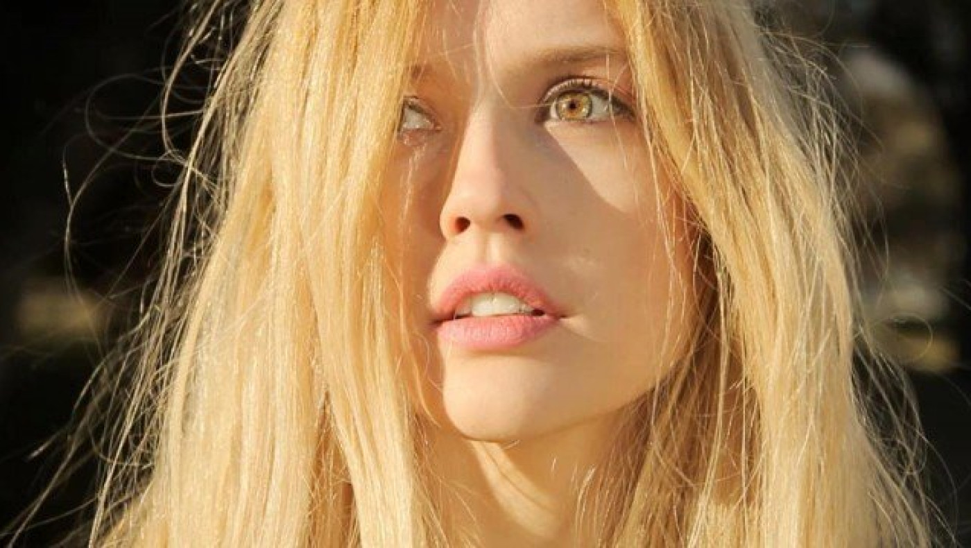 Αυτή είναι η νέα σέξι σύντροφος              του Σαμαρά (pics)