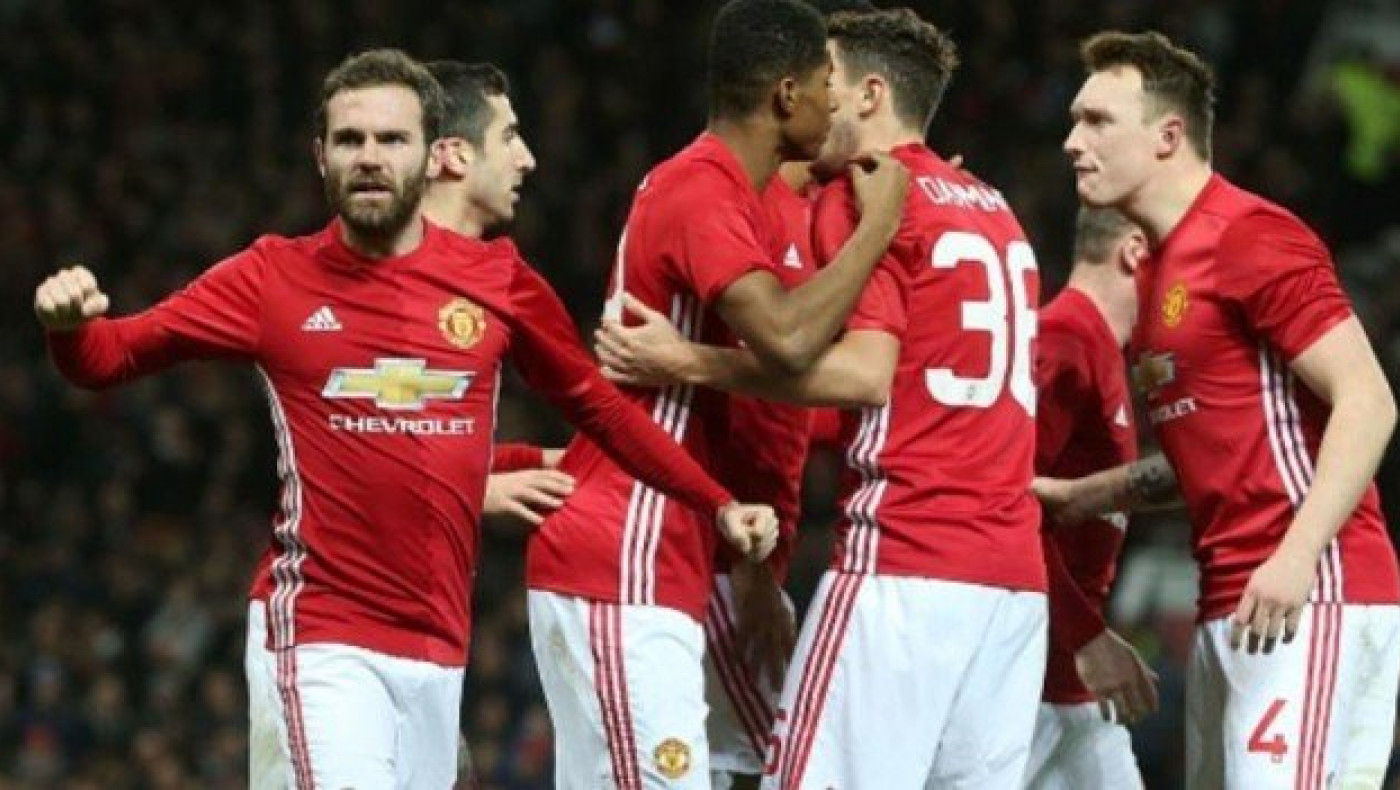 Με το ενάμιση πόδι στο τελικό του Λιγκ Καπ η Γιουνάιτεντ! (vid)