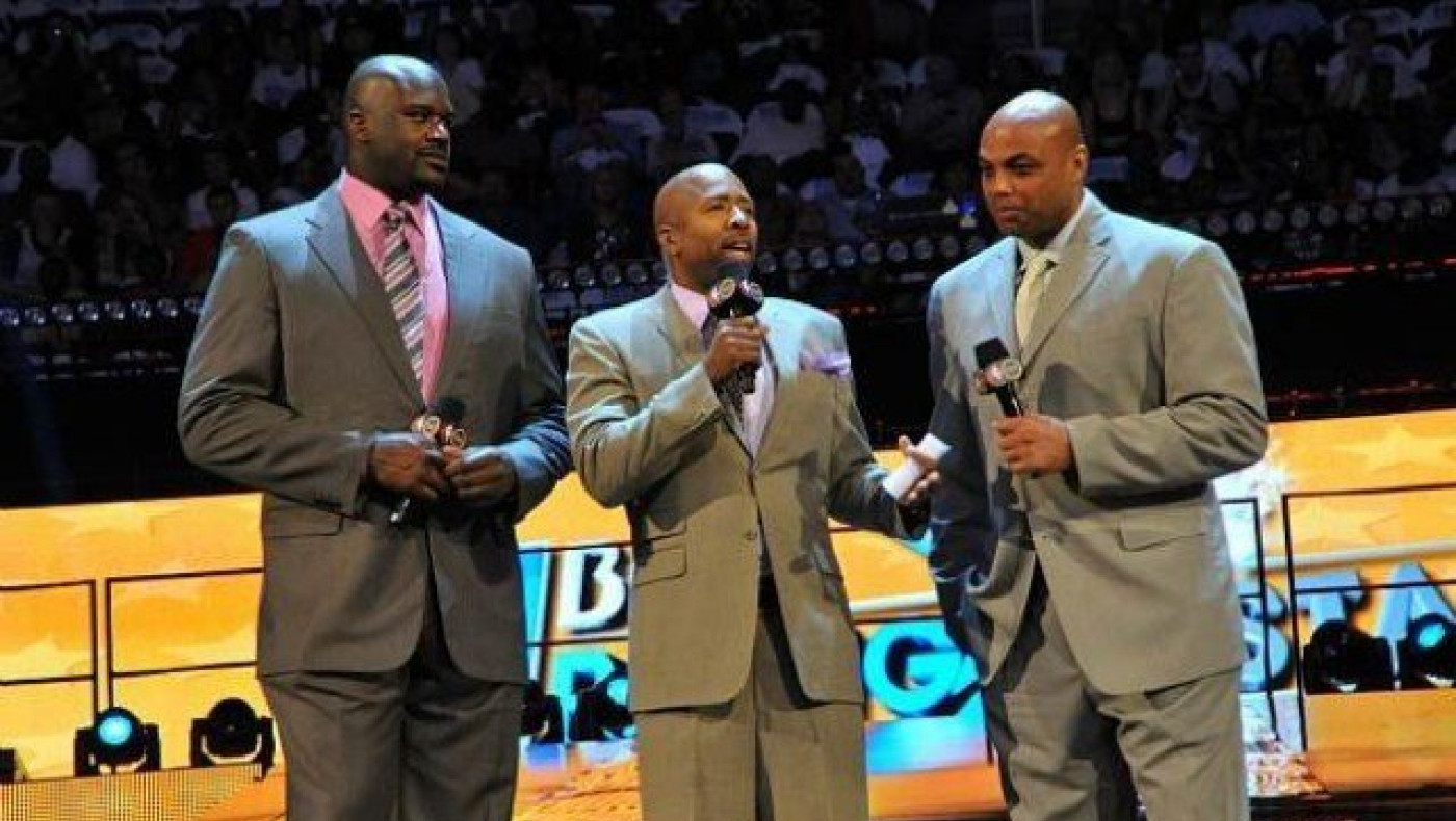 O     Σακίλ       και    ο    Μπάρκλεϊ     έχουν ταλέντο στο τραγούδι