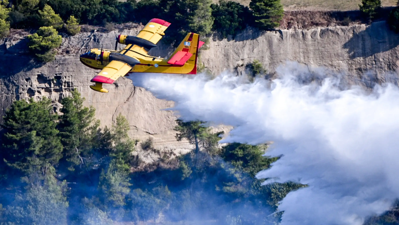 Η Ελλάδα λαμβάνει πρώτη τα σύγχρονα Canadair CL-515