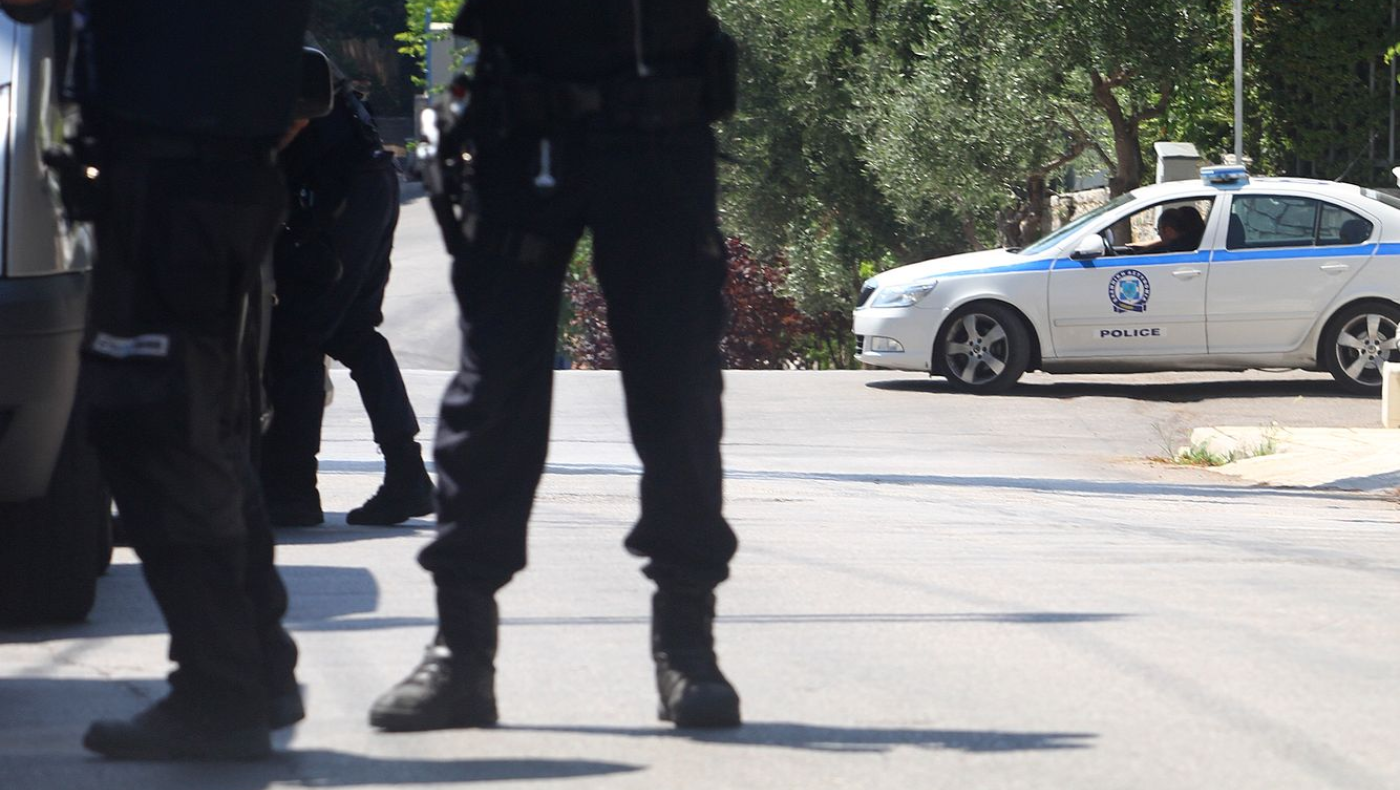Έφοδος της ΕΛΑΣ στα Ζωνιανά: 18 συλλήψεις για ναρκωτικά και παράνομες επιδοτήσεις