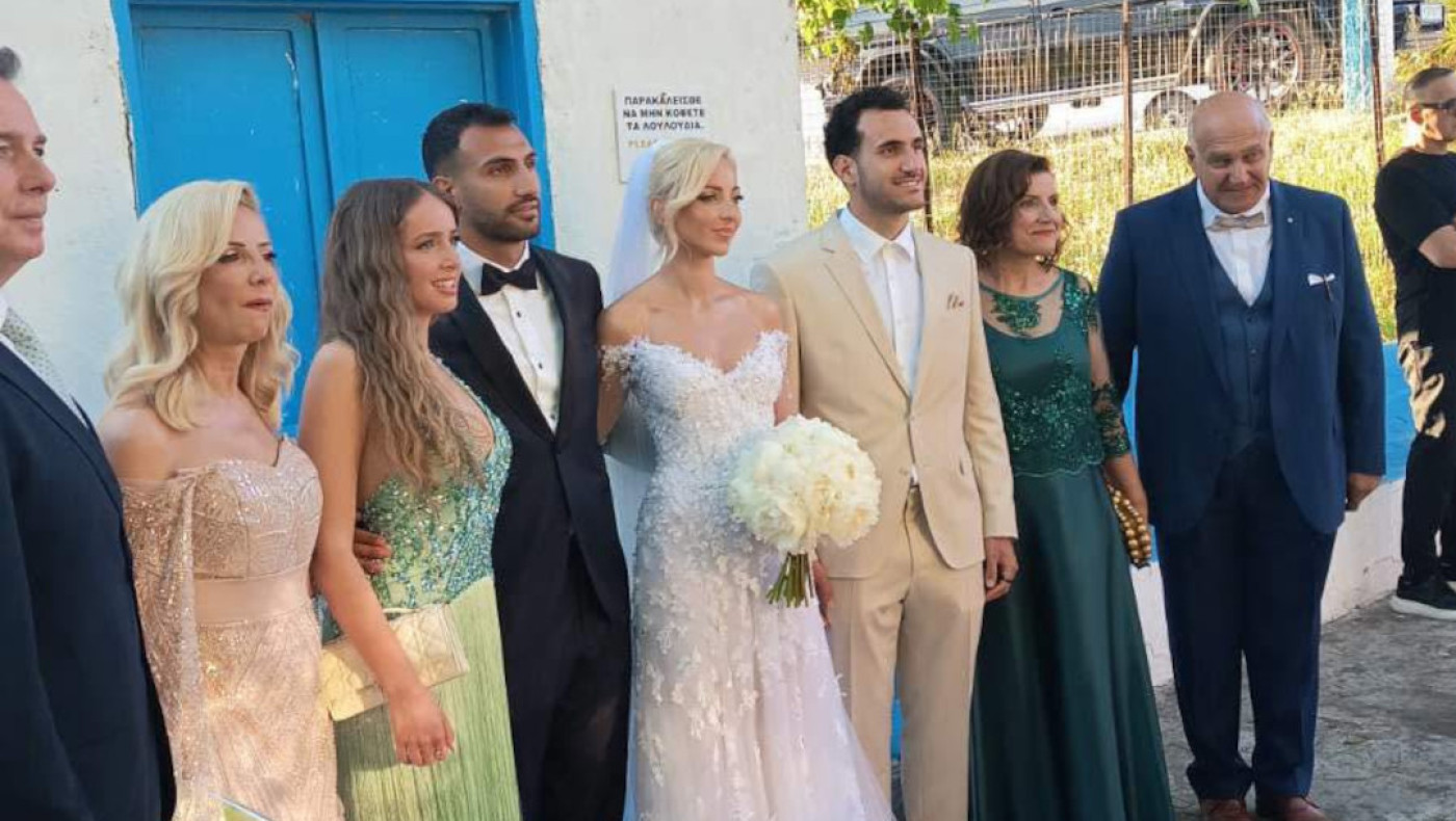 Παντρεύτηκε στη Χαλκιδική ο Βαγγέλης Παυλίδης (pics/vids)