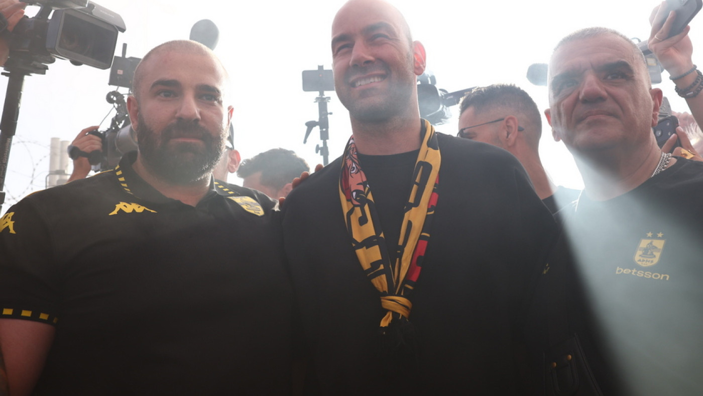 Υποδοχή Σπανούλη: Το story του Αντετοκούνμπο, το «κιτρινόμαυρο ποτάμι» της ΚΑΕ Άρης και το καλωσόρισμα Σιάο