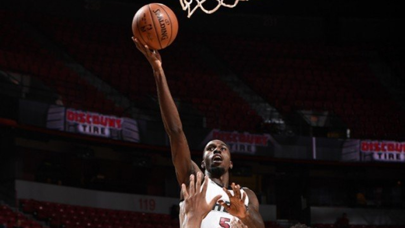 Οι Μαϊάμι Χιτ προσέφεραν στον Οκάρο Γουάιτ συμβόλαιο για δύο χρόνια