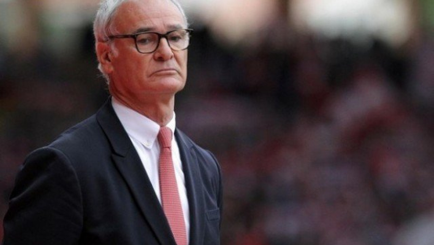 Η Λέστερ         στηρίζει τον                  Ρανιέρι