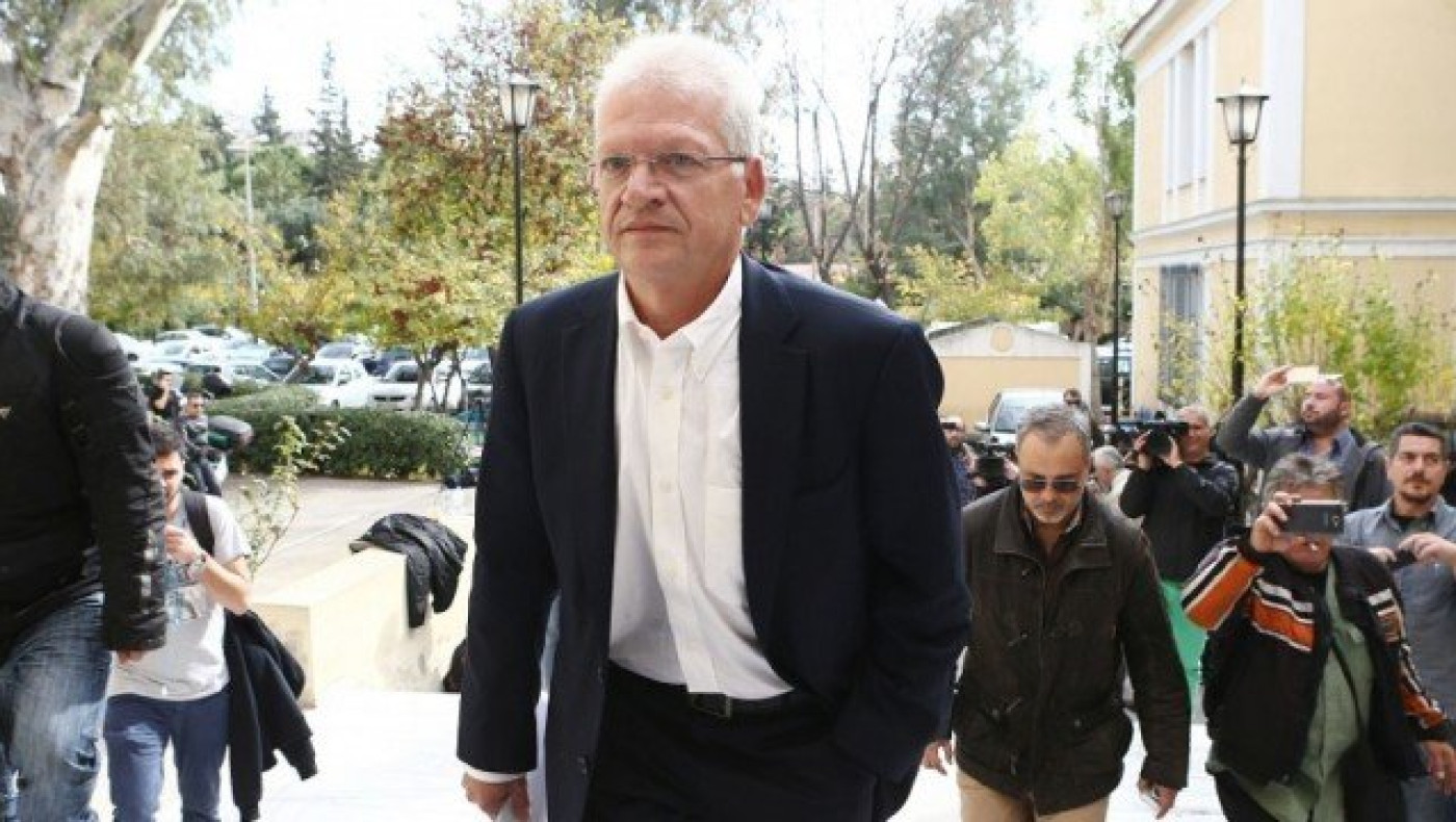 Στο εδώλιο    Σαρρής, Τοπολιάτης για την «κάρτα υγείας»