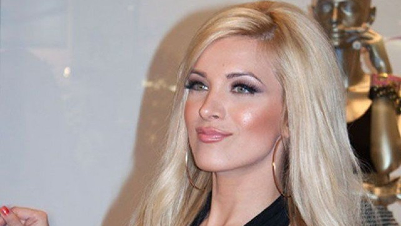 Στο κρεβάτι με  την    Κατερίνα Καινούργιου! (pics)