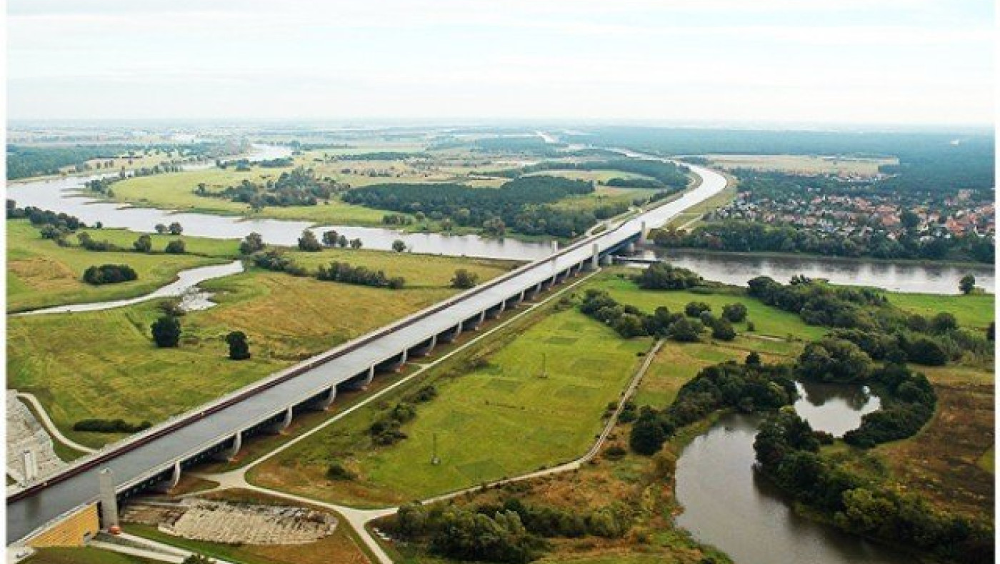 Ένας ποταμός επάνω σε έναν άλλον… ποταμό!       (ΦΩΤΟ)