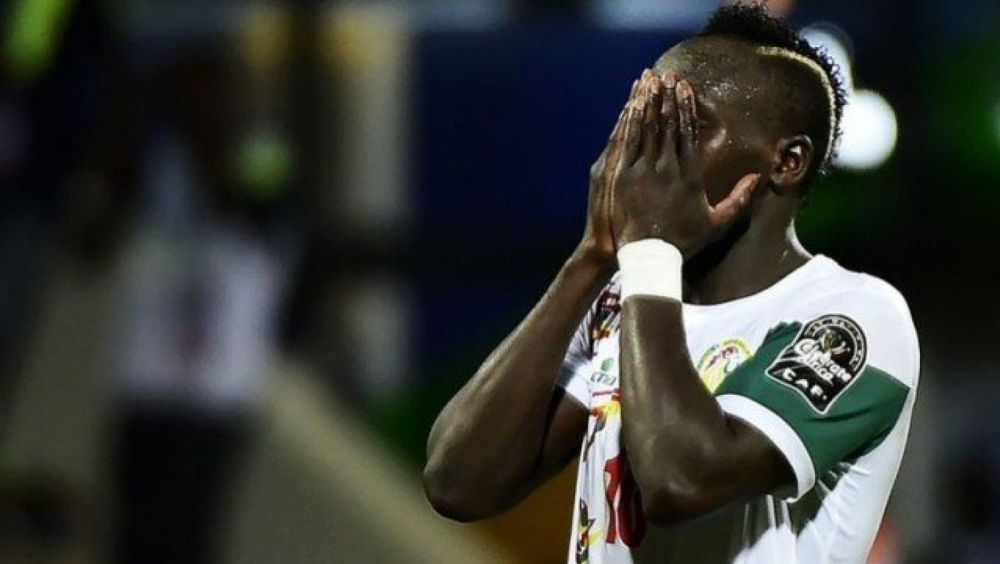 Επιτέθηκαν στους συγγενείς του Μανέ για ένα χαμένο             πέναλτι