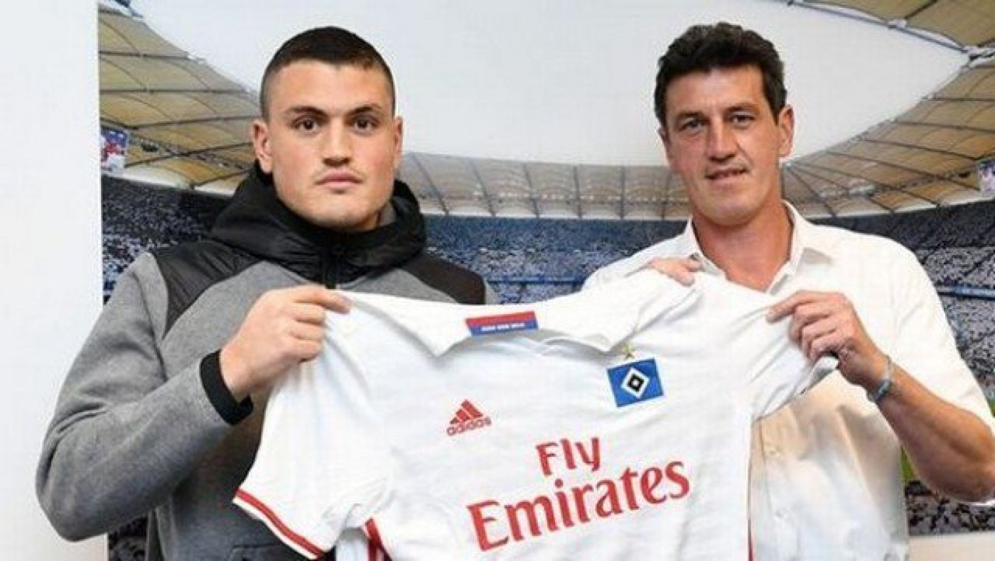 Τρέχουν και δεν φτάνουν στο Αμβούργο για Παπαδόπουλο