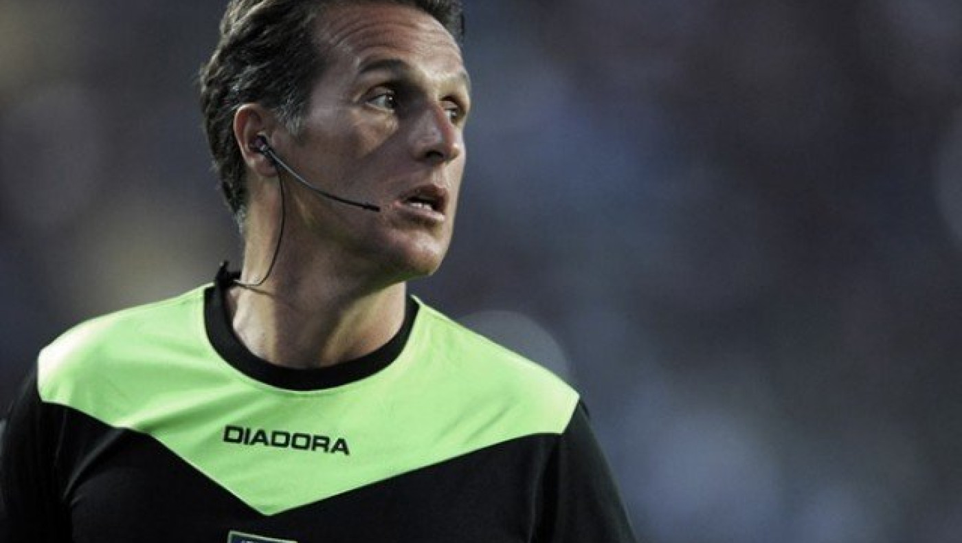 Αυτός σφυρίζει                          στο Σάλκε-ΠΑΟΚ