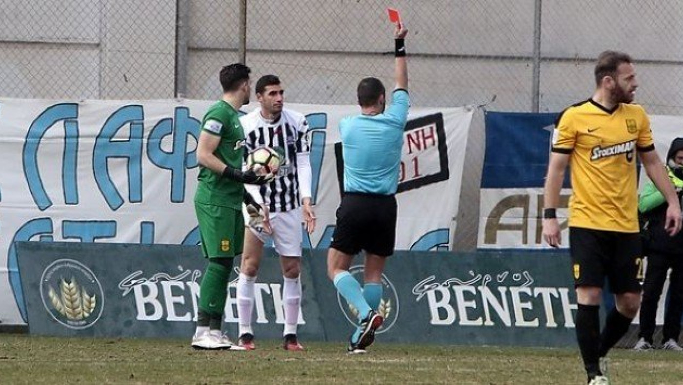 Με βαριά καμπάνα απειλείται ο        Πετρόπουλος (vid)