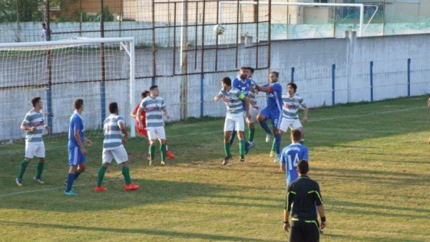 Το       απίστευτο αυτογκόλ σε αγώνα της ΕΠΣΜ (video)