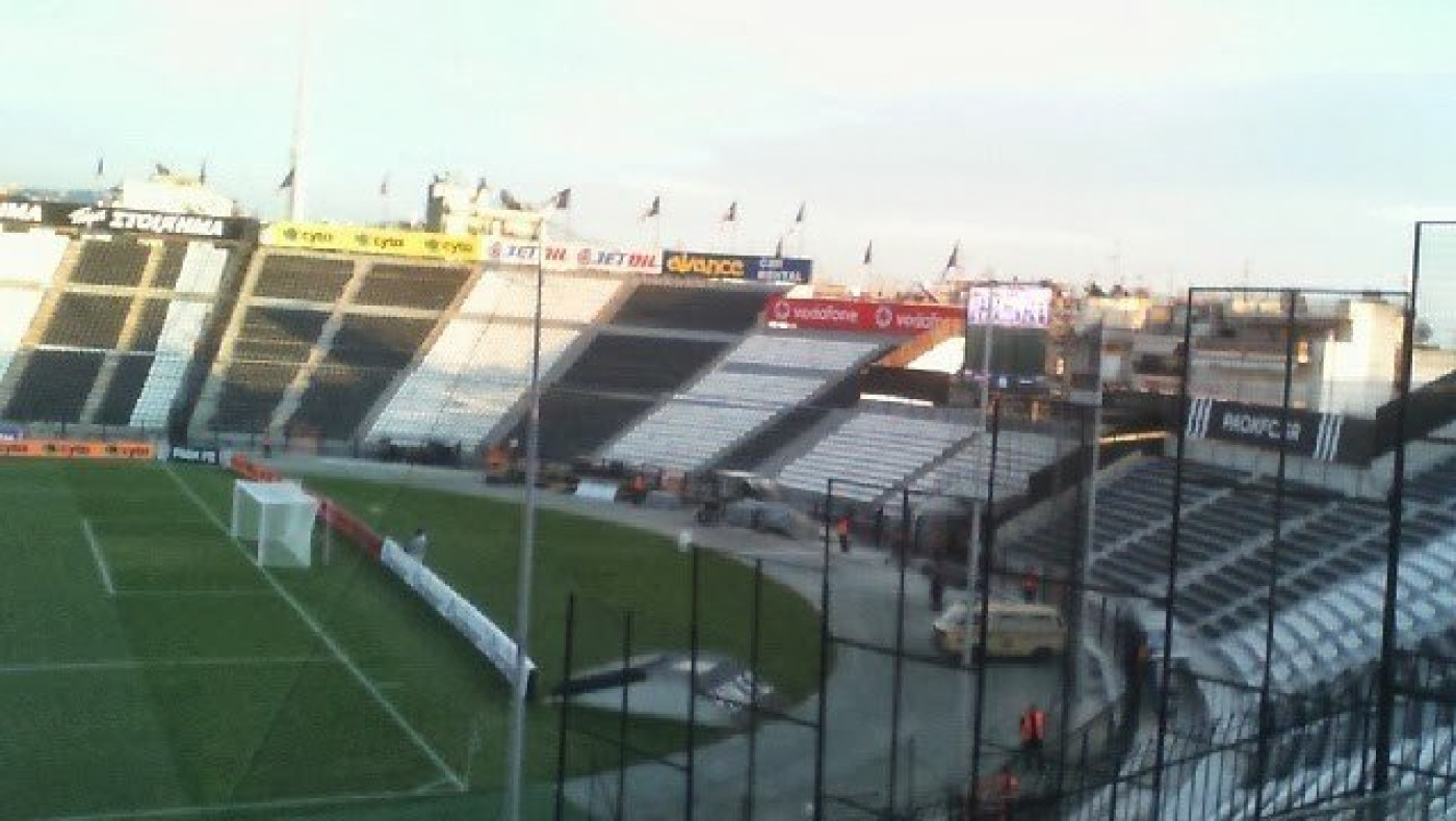 Μεγάλο   δίχτυ   μπροστά   στη  Θύρα 8 της Τούμπας! (pics)