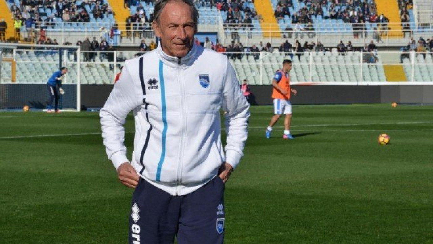 Την             ανέστησε             ο          Ζέμαν