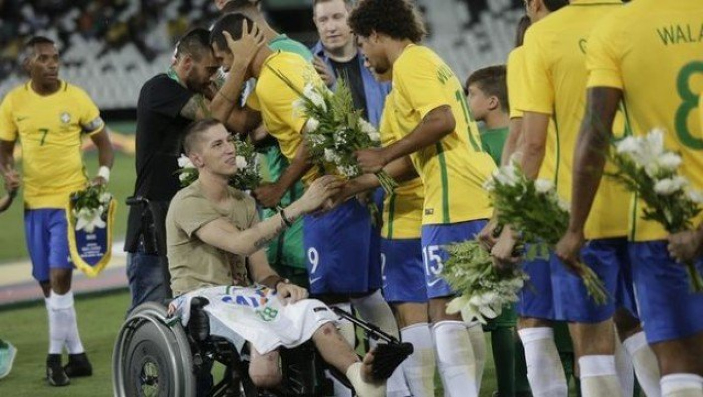 Μεγαλείο ψυχής από τον επιζώντα της  Σαπεκοένσε (vid)