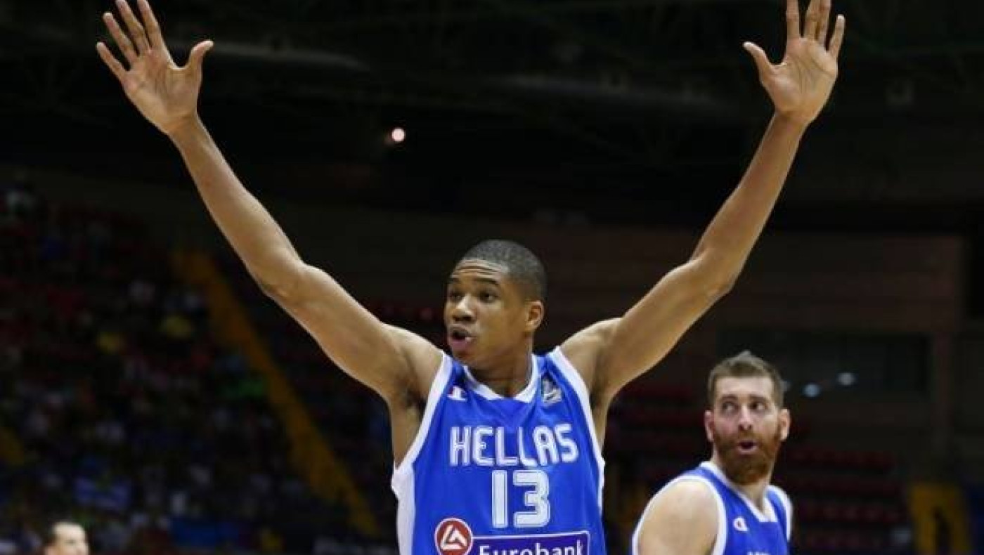 Αντετοκούνμπο: «Συνεχίζω στην Εθνική»