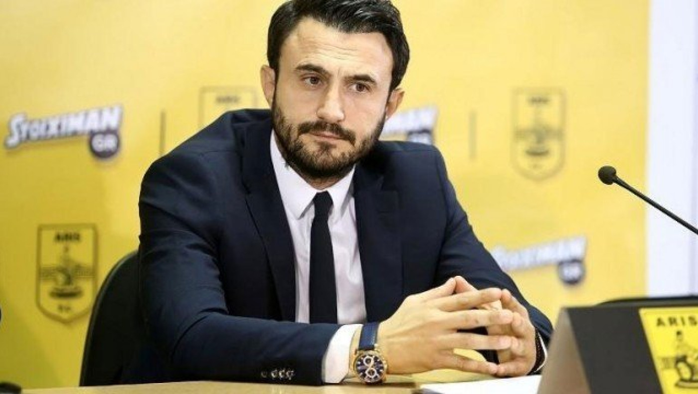 Αυτός είναι ο  διάσημος σωσίας του Θόδωρου Καρυπίδη (Pic)