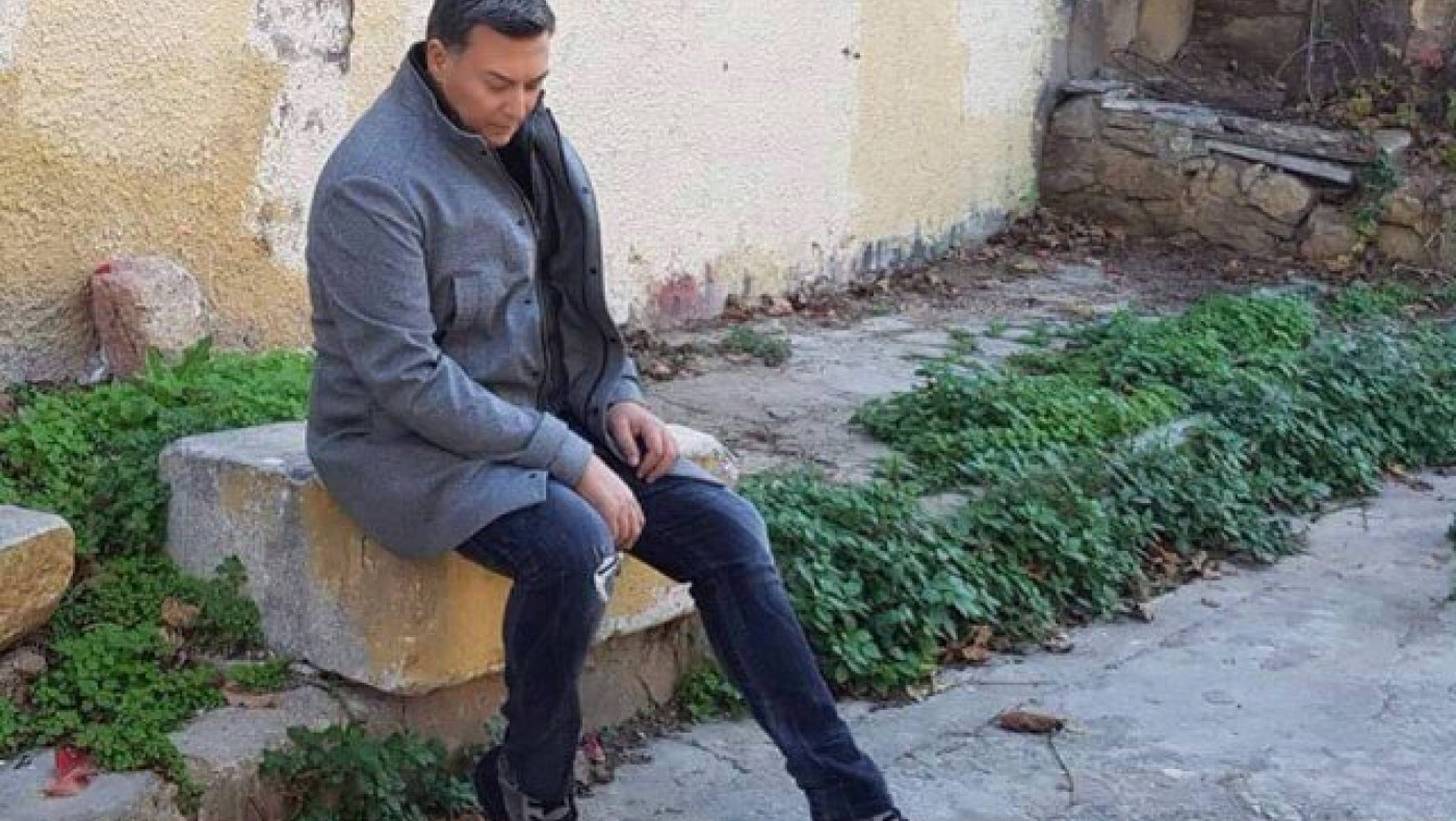 Η νέα επιτυχία του Νίκου Μακροπούλου "Ζω Αλλιώτικα" (video)