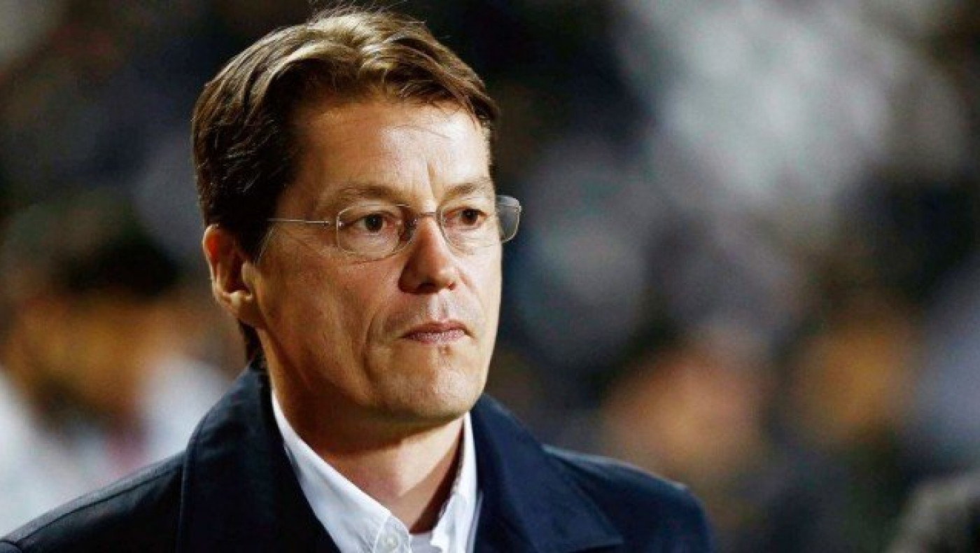 Ο Μίχελ δουλεύει το θέμα του ξένου ειδικού για τις Ακαδημίες