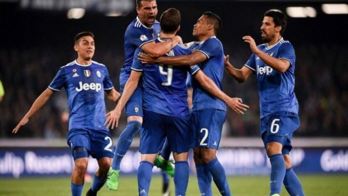 Ένας          «πρώην»          την            πλήγωσε   (vids)