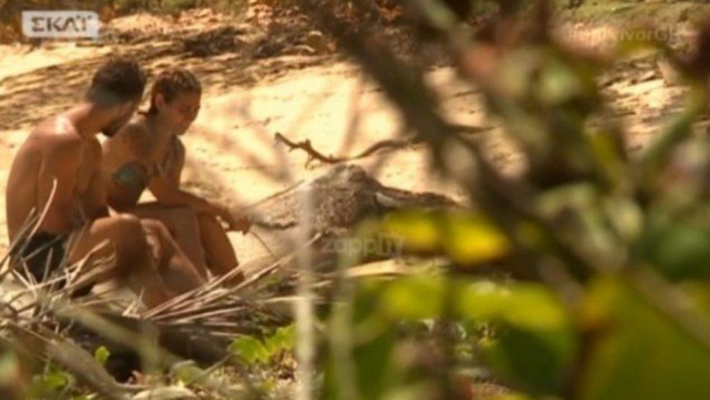 Η Βαλαβάνη τα βρήκε με τον Αγγελόπουλο και έπεσε στην αγκαλιά του-vid