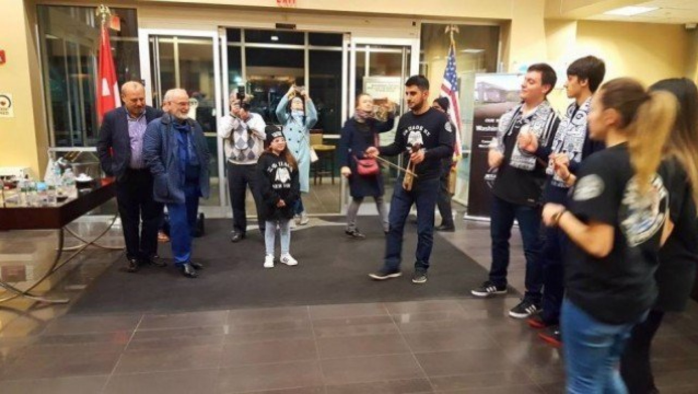 Ποντιακή υποδοχή στον Ιβάν Σαββίδη στη Νέα Υόρκη (pics)