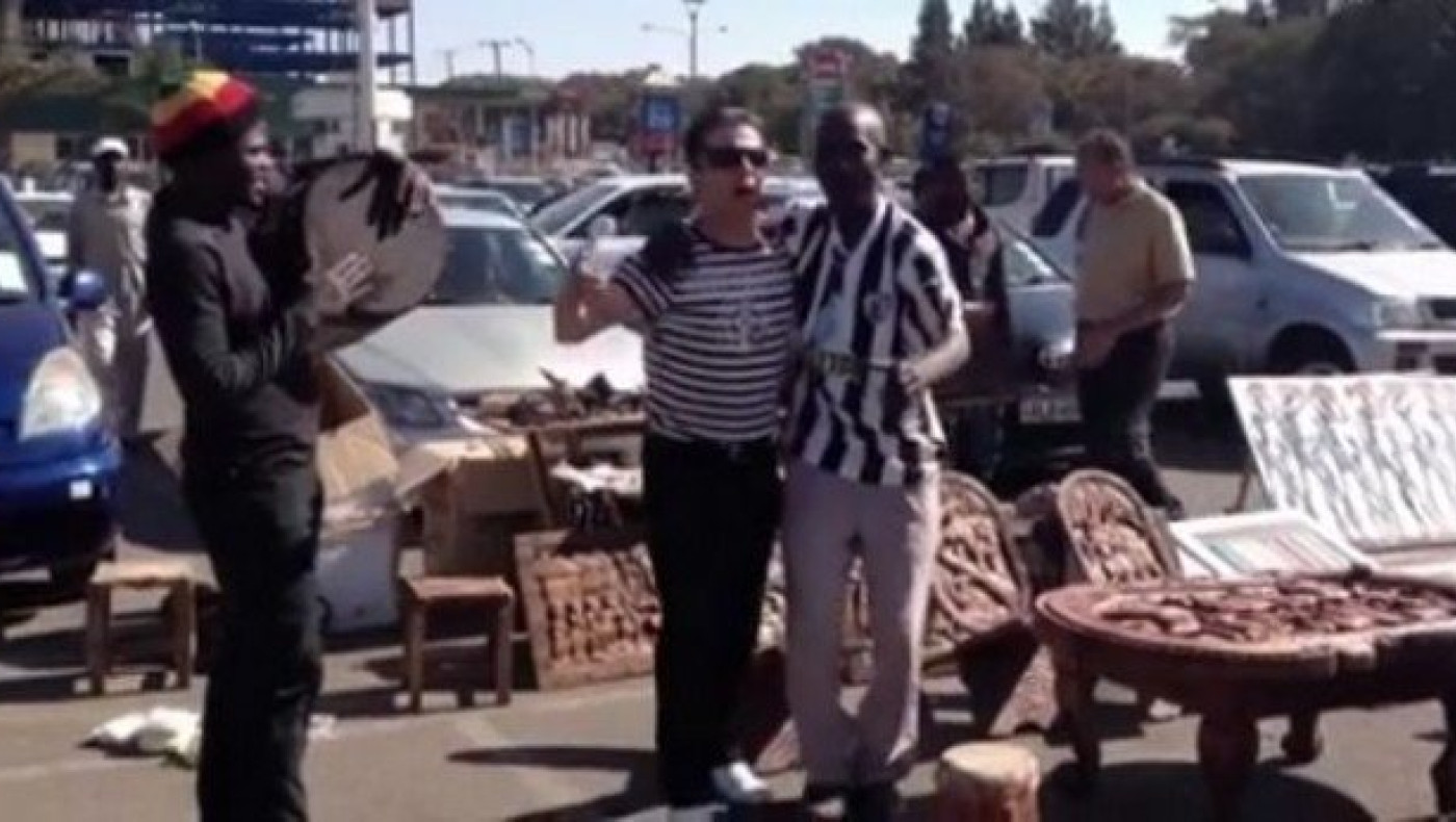 Η ασπρόμαυρη τρέλα έφτασε μέχρι τη... Ζάμπια (video)