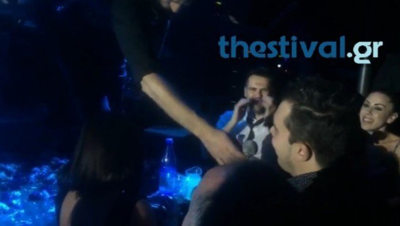 Πρόταση γάμου σε μπουζούκια της Θεσσαλονίκης! (ΒΙΝΤΕΟ)