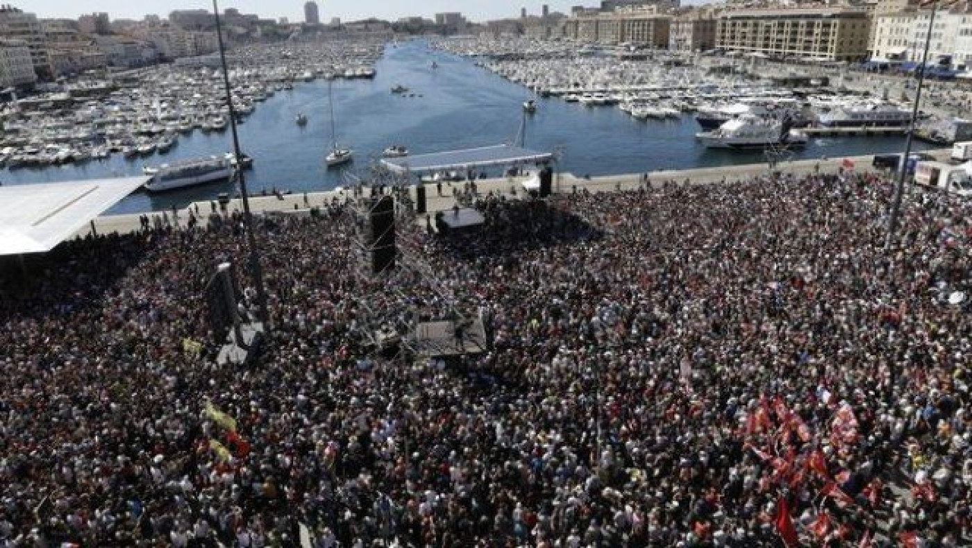Στη Μασσαλία ξεχύθηκαν στους δρόμους παρατώντας τη Μαρσέιγ!