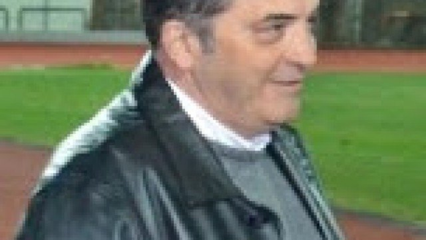 Βάκαλης: «Απαιτούμε                                      εκλογές τώρα»