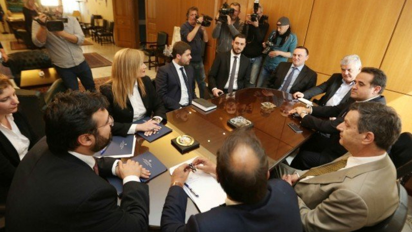 Θα πάμε πιο πίσω                 από κει που ήμασταν