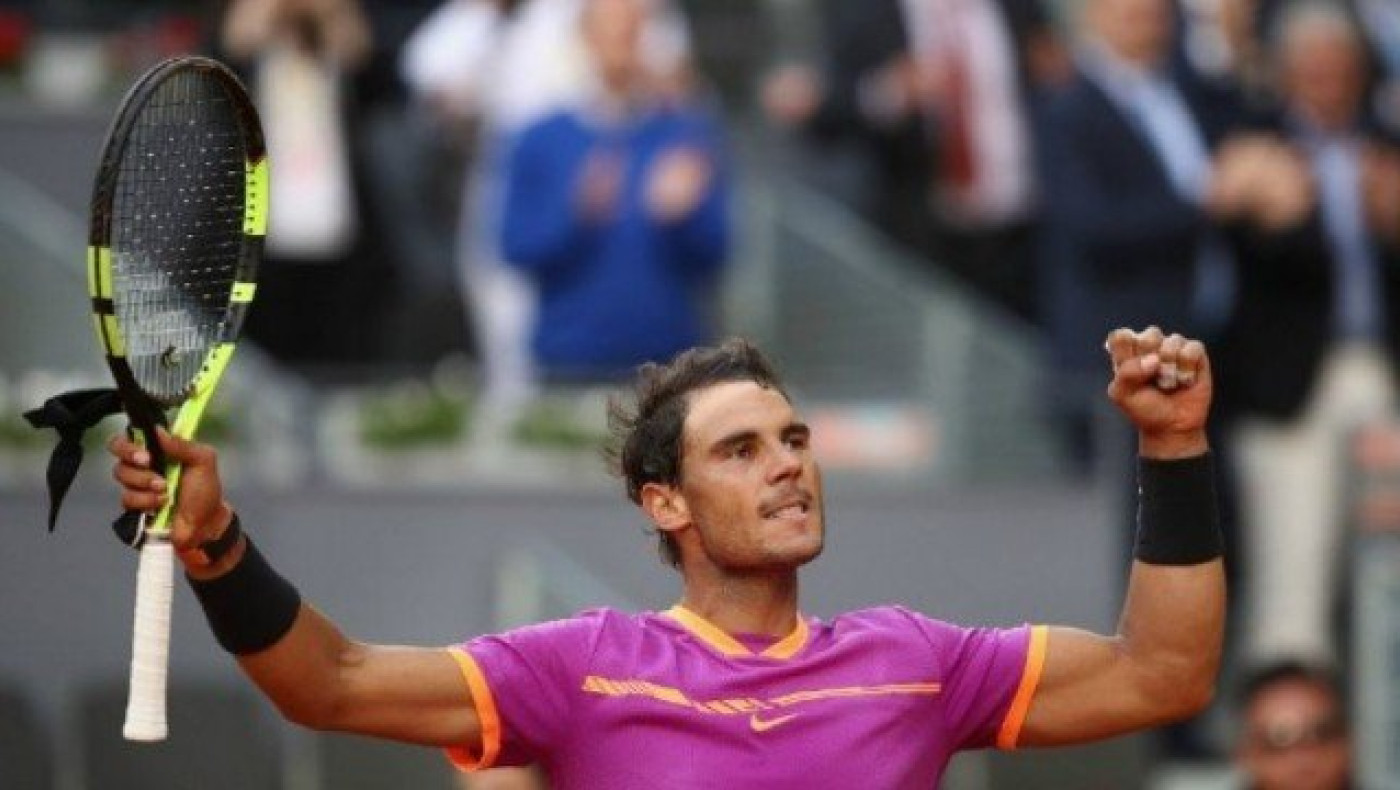 Άρχοντας       στο χώμα           ο                    Ναδάλ