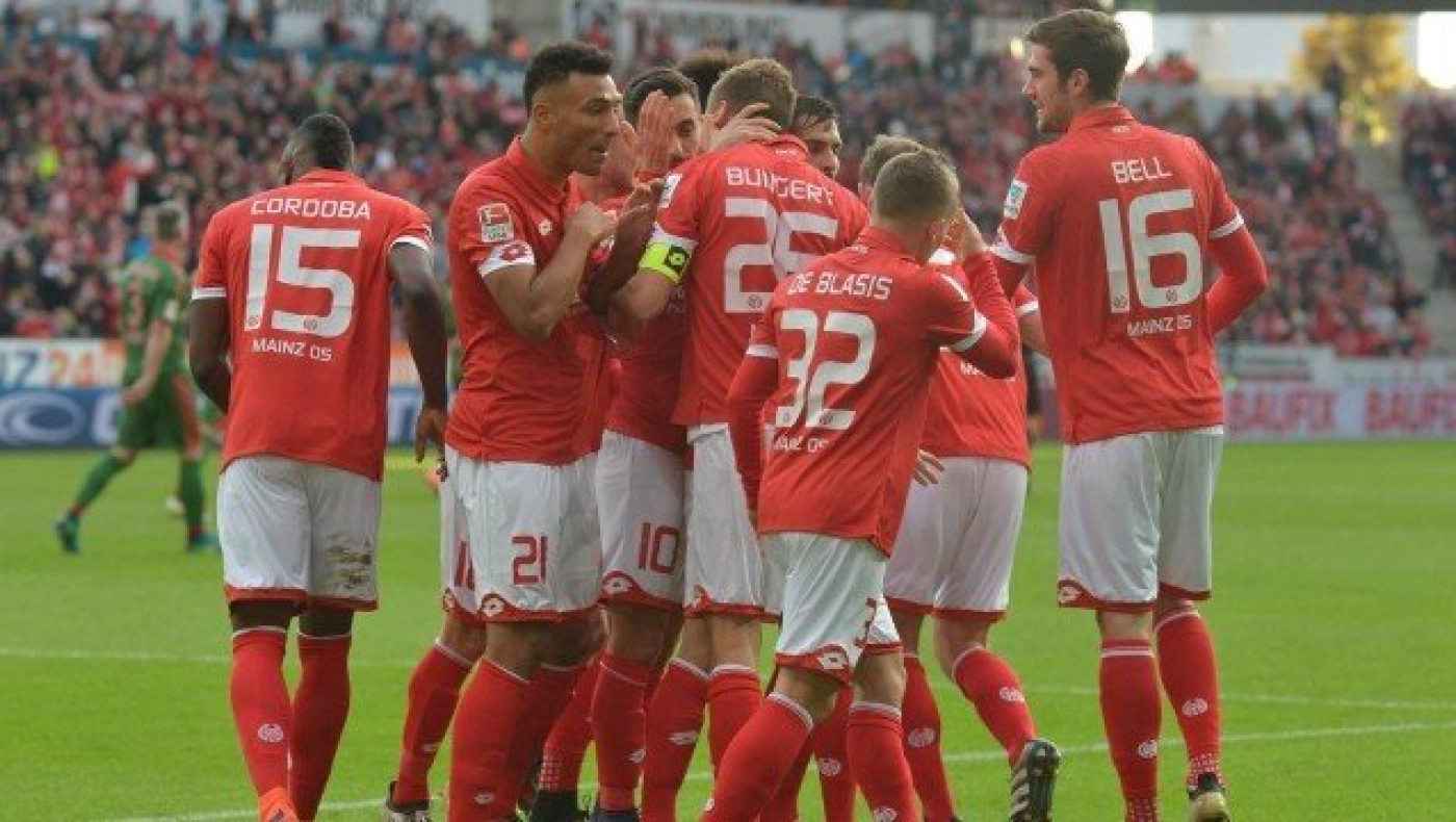 Στο       χέρι της    Μάιντς     η         παραμονή