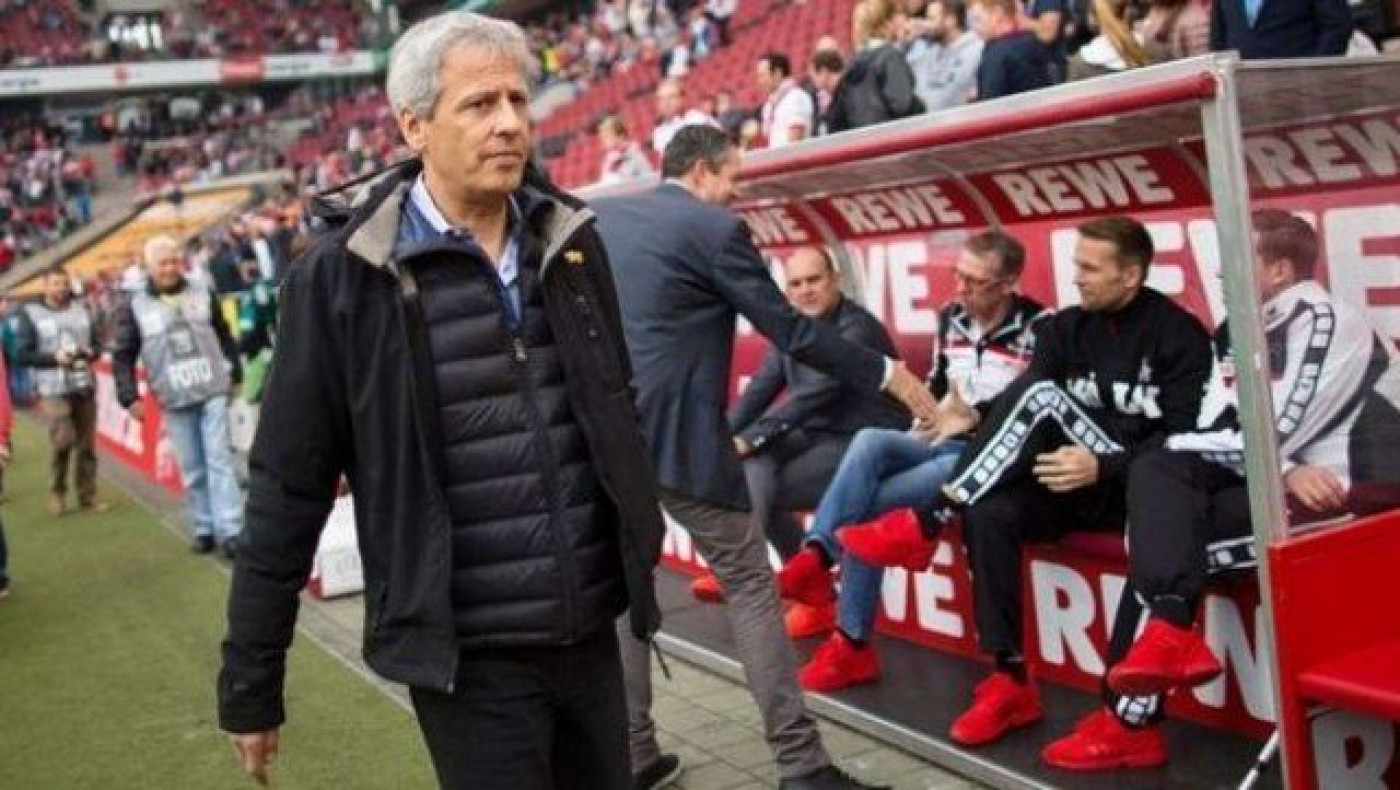 Συμφώνησε       με          Φαβρ       η Ντόρτμουντ