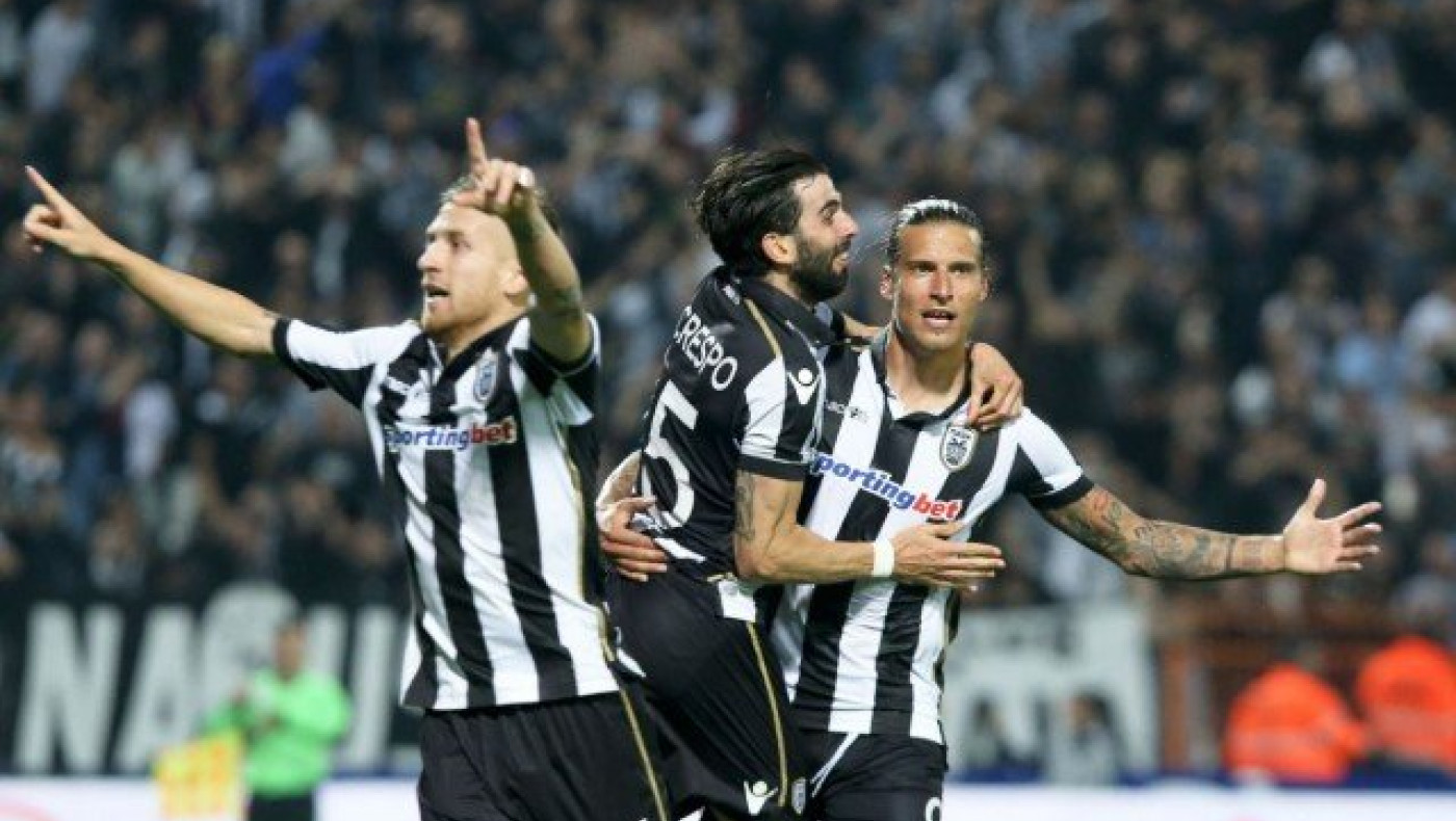 Πλέει σε πελάγη ευτυχίας…     Πετά για έβδομο ουρανό!