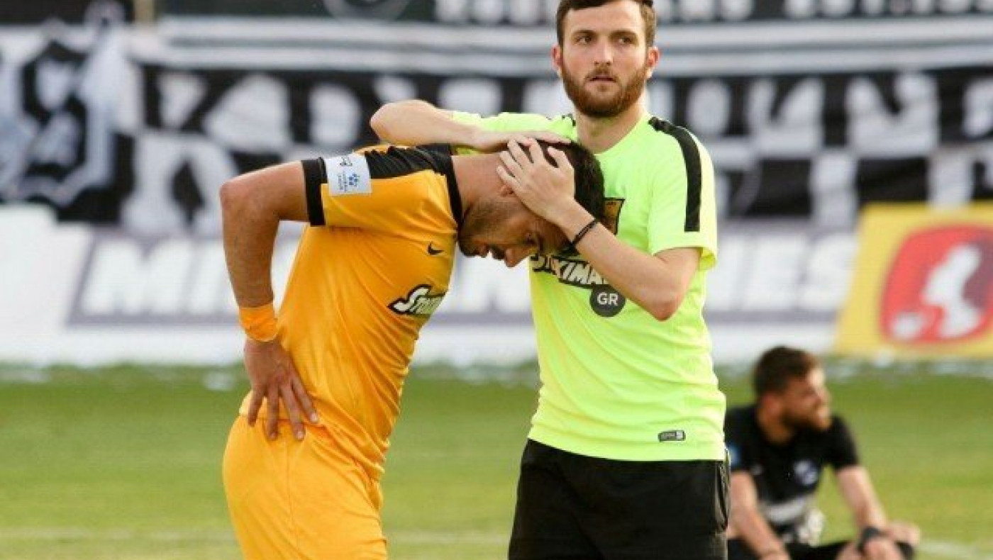 Οι κρίσιμες    μέρες               και ο Καρυπίδης